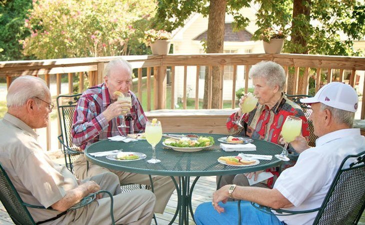 7 Things You Should Know when Searching for Your Senior Apartment