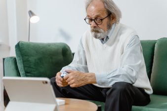 Why Medical Alert Systems Are a Game Changer for Seniors