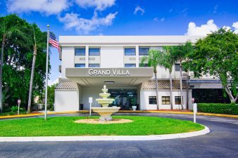 Detailed Review: Grand Villa Boynton Beach – A Premier Senior Living Community