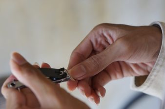 8 Top-Rated Nail Clippers for Elderly Hands (Expert-Tested)