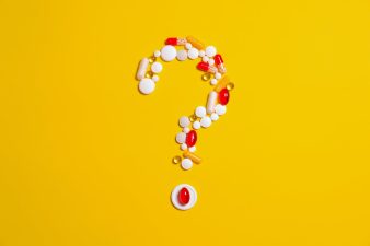 Side Effects of Eliquis in the Elderly: What Doctors Want You to Know