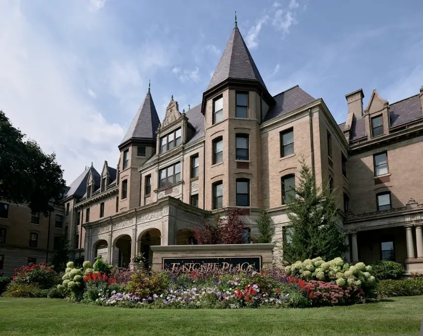 Eastcastle Place, Milwaukee